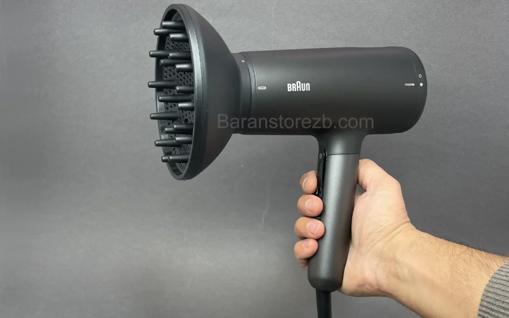 عکس از سری دیسپانسر سشوار براون HD425